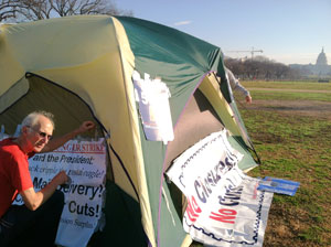 Hunger Strikers Set Up Camp on National Mall, Demand 6-Day Mail Service